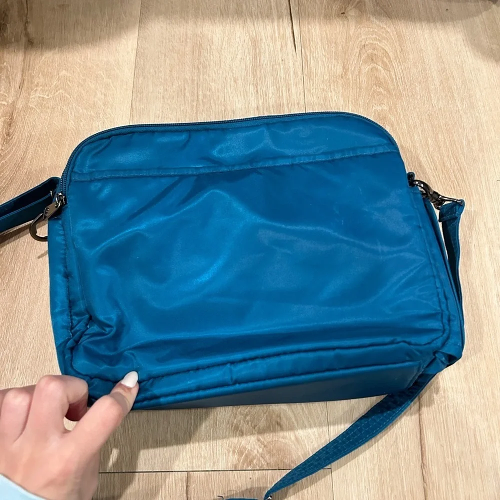 lug Navigator Crossbody Bag Turquoise - Picture 4 of 6